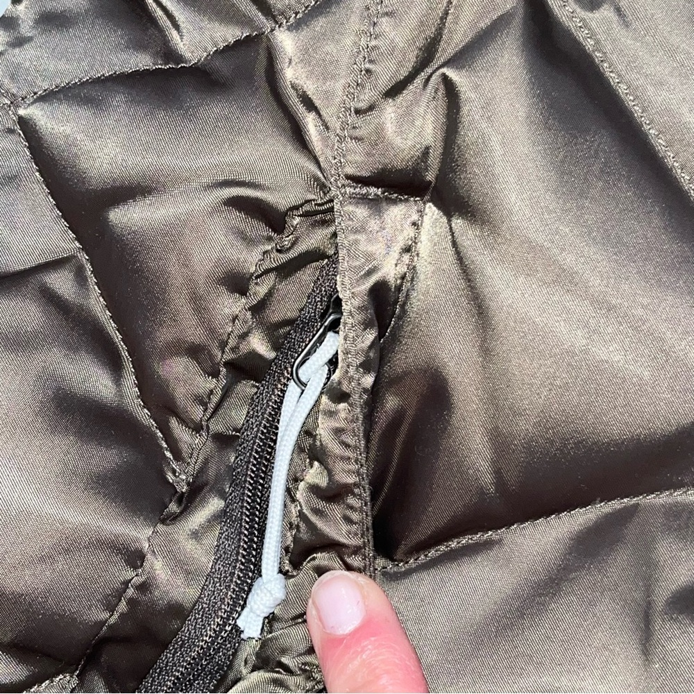 The North Face 550 Bronze Satin Down Puffer Jacket Coat Women’s size Small - Picture 7 of 14